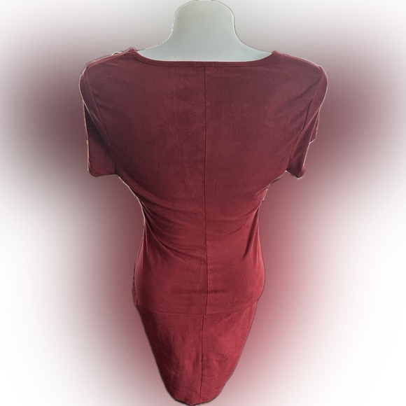 *Closet clear out* Guess body con suede like dress - Picture 4 of 4